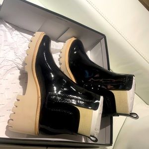 Dolce Vita huey black patent leather size: 6 1/2